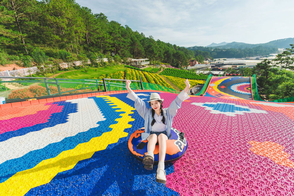 Trượt phao tại Puppy Farm
